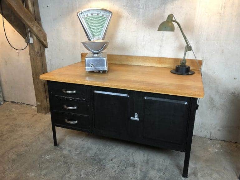 Alter Bäckereitisch, Werktisch Küchenblock. - frachtraum1