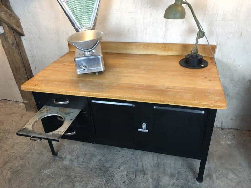 Alter Bäckereitisch, Werktisch Küchenblock. - frachtraum1
